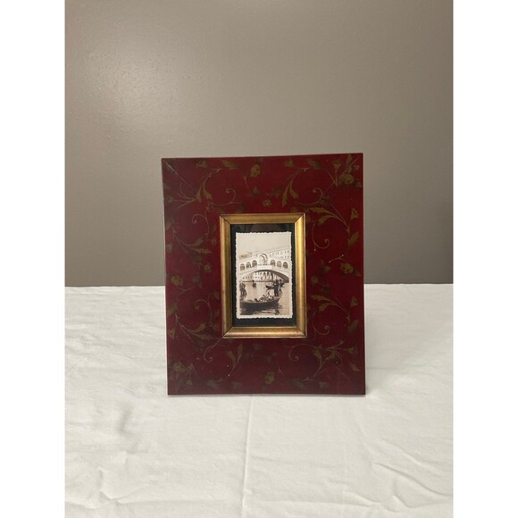 Red & Gold Picture (Frame) - Picture 1 of 5